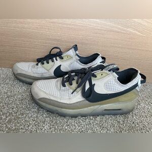Nike Air Max Sneakers in Black and Tan